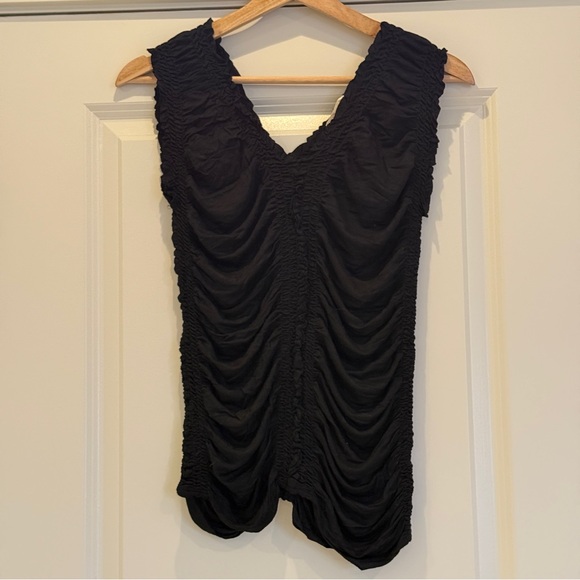 3/$15‼️ Elegant Black Ruched V-Neck Tank Top, One Size, Stretch Fit, Like New - Picture 1 of 11